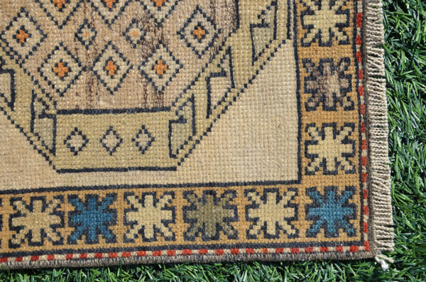 Handmade Turkish Vintage small area rug doormat for home decor, bathroom rug, area oushak rug bathroom mat kitchen rug  kilim rug, rug 2x2, 665190