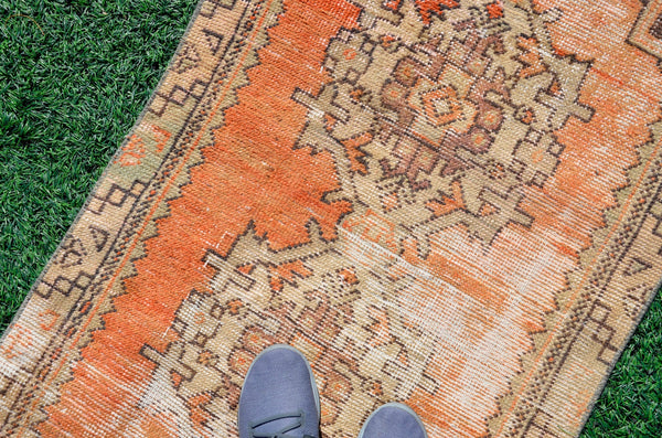 Unique Vintage Turkish runner rug for home decor, area rug, Anatolian oushak rug bedroom rug kitchen rug  bathroom rug kilim,  8'6" x 2'5", 665267
