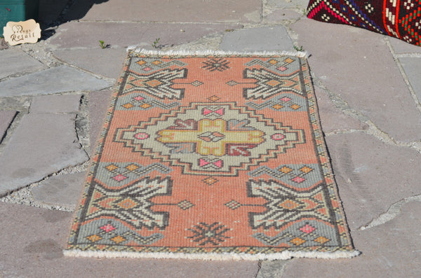 Vintage Handmade Turkish small area rug doormat for home decor, bathroom rug, area oushak rug bathroom mat kitchen kilim rug, rug 3.1x1.4, 664739
