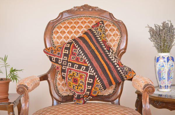 16 x 16 Handmade Decorative Vintage Pillow, %100 Wool, 664827