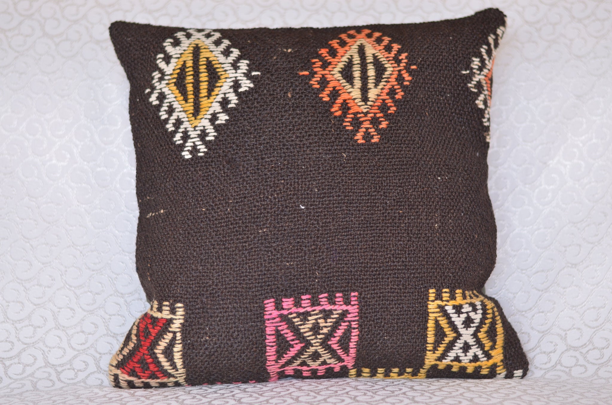 16 x 16 Handmade Decorative  Pillow, %100 Wool, 664844