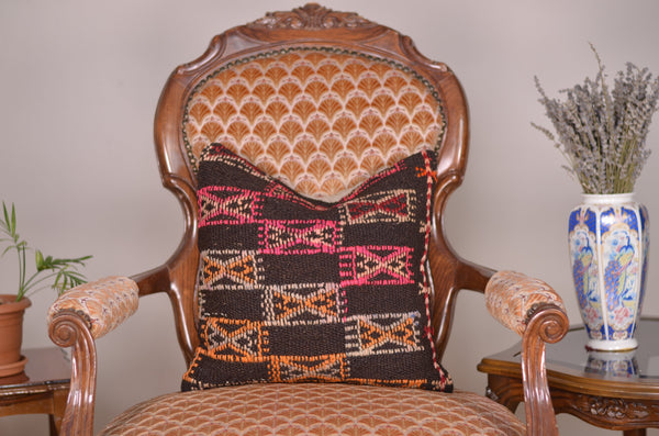 16 x 16 Handmade Decorative Vintage Pillow, %100 Wool, 664853