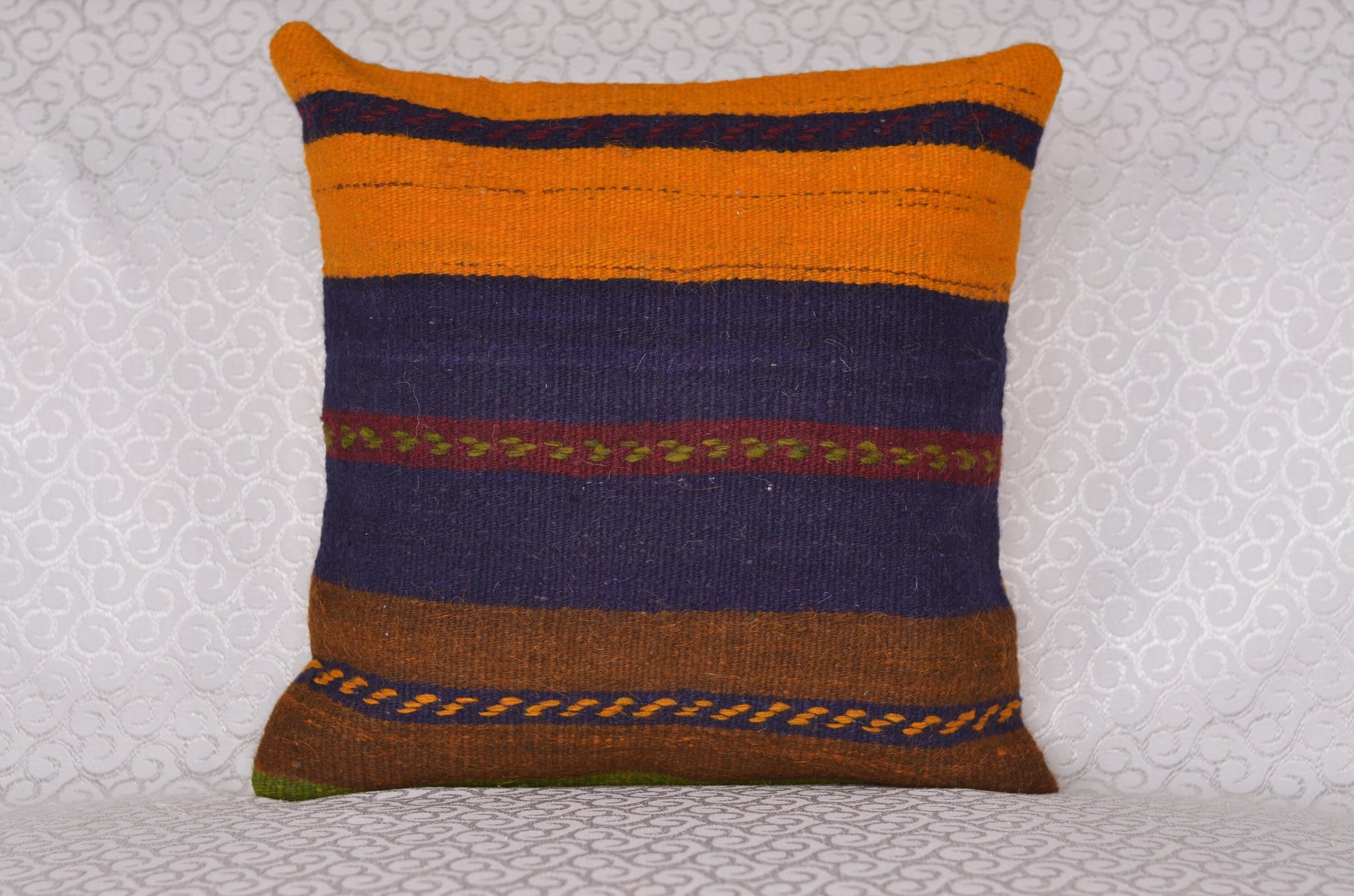 16 x 16 Handmade Decorative  Pillow, %100 Wool, 664926