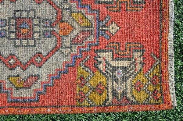 Vintage Handmade Turkish small area rug doormat for home decor, bathroom rug, area oushak rug bathroom mat kitchen kilim rug, rug 3,1X1,6, 665122