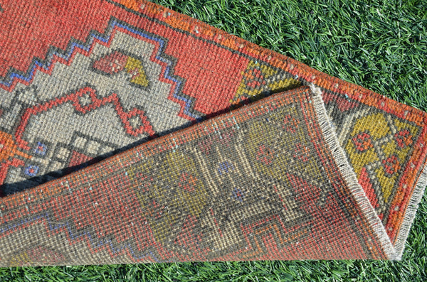 Vintage Handmade Turkish small area rug doormat for home decor, bathroom rug, area oushak rug bathroom mat kitchen kilim rug, rug 3,1X1,6, 665122