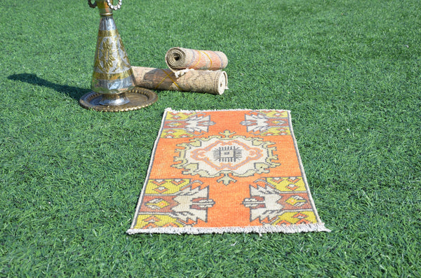 Natural Turkish Vintage small area rug doormat for home decor, bathroom rug, area oushak rug bathroom mat kitchen rug kilim rug, rug 2.6X1.3, 665124