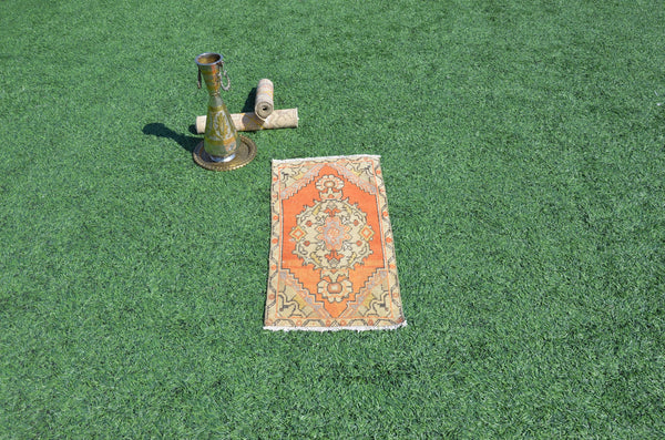 Natural Turkish Vintage small area rug doormat for home decor, bathroom rug, area oushak rug bathroom mat kitchen rug kilim rug, rug 2,8X1,4, 665139