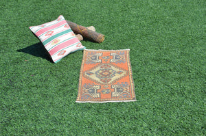 Vintage Handmade Turkish small area rug doormat for home decor, bathroom rug, area oushak rug bathroom mat kitchen kilim rug, rug 2,9X1,4, 665152