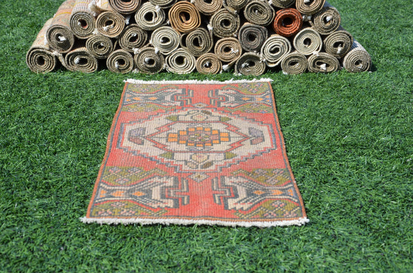 Turkish Handmade Vintage small area rug doormat for home decor, bathroom rug, area oushak rug bathroom mat kitchen rug  kilim rug, rug 3x1.3, 665165