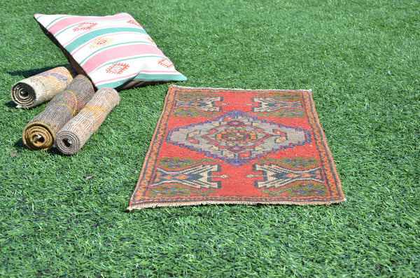Handmade Turkish Vintage small area rug doormat for home decor, bathroom rug, area oushak rug bathroom mat kitchen rug  kilim rug, rug 3x1.5, 665174