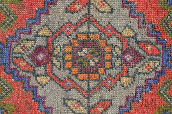 Handmade Turkish Vintage small area rug doormat for home decor, bathroom rug, area oushak rug bathroom mat kitchen rug  kilim rug, rug 3x1.5, 665174