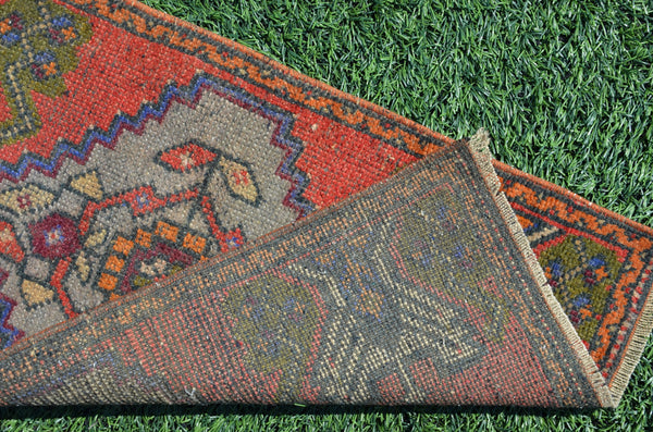 Handmade Turkish Vintage small area rug doormat for home decor, bathroom rug, area oushak rug bathroom mat kitchen rug  kilim rug, rug 3x1.5, 665174