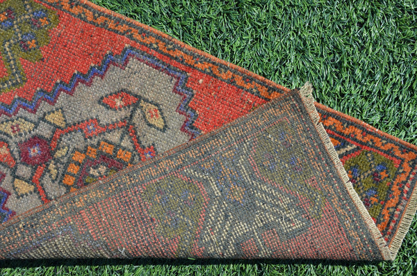 Handmade Turkish Vintage small area rug doormat for home decor, bathroom rug, area oushak rug bathroom mat kitchen rug  kilim rug, rug 3x1.5, 665174