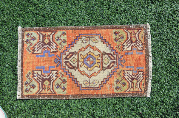 Vintage Handmade Turkish small area rug doormat for home decor, bathroom rug, area oushak rug bathroom mat kitchen kilim rug, rug 2.5x1.4, 665178