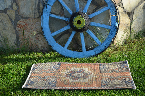 Handmade Turkish Vintage small area rug doormat for home decor, bathroom rug, area oushak rug bathroom mat kitchen kilim rug, rug 2.8X1.6, 664528
