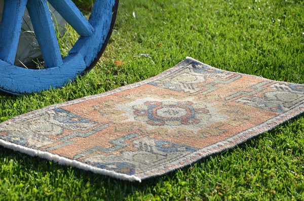 Handmade Turkish Vintage small area rug doormat for home decor, bathroom rug, area oushak rug bathroom mat kitchen kilim rug, rug 2.8X1.6, 664528