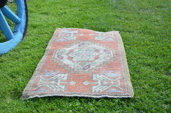 Vintage Handmade Turkish small area rug doormat for home decor, bathroom rug, area oushak rug bathroom mat kitchen kilim rug, rug 3.2x1.5, 664554