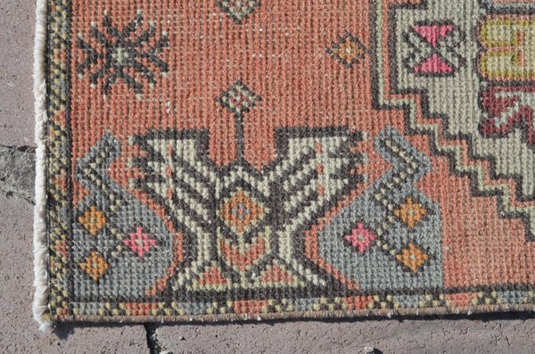 Vintage Handmade Turkish small area rug doormat for home decor, bathroom rug, area oushak rug bathroom mat kitchen kilim rug, rug 3.1x1.4, 664739