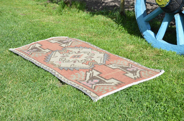 Turkish Handmade Vintage small area rug doormat for home decor, bathroom rug, area oushak rug bathroom mat kitchen kilim rug, rug 3.1x1.4, 664568