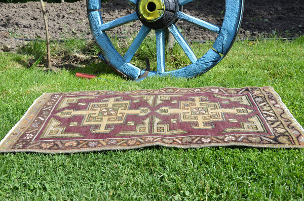 Unique Turkish Vintage small area rug doormat for home decor, bathroom rug, area oushak rug bathroom mat kitchen rug  kilim rug, rug 2.9x1.6, 664571