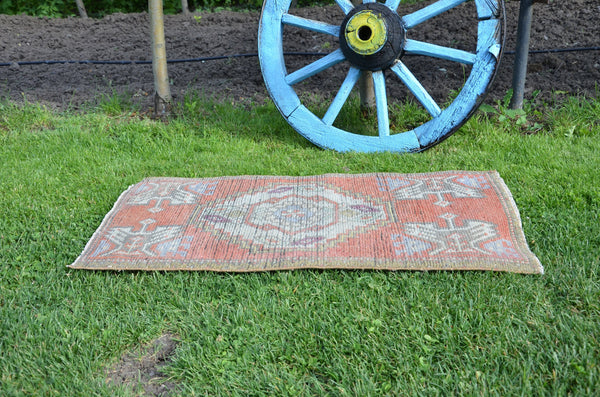 Vintage Handmade Turkish small area rug doormat for home decor, bathroom rug, area oushak rug bathroom mat kitchen kilim rug, rug 3.2x1.5, 664554