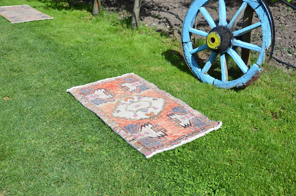 Turkish Handmade Vintage small area rug doormat for home decor, bathroom rug, area oushak rug bathroom mat kitchen kilim rug, rug 3.3x1.7, 664576