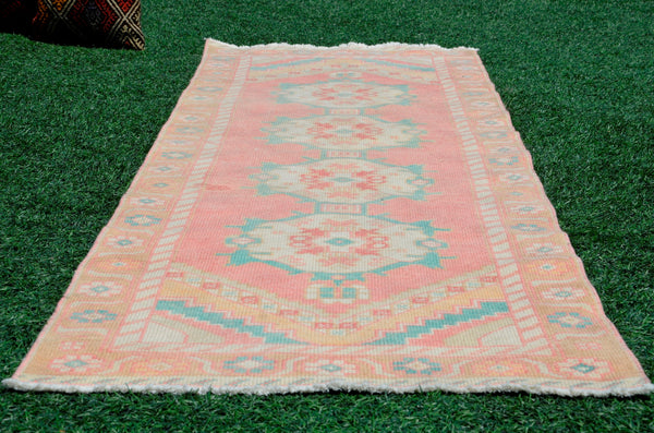 Unique Vintage Turkish runner rug for home decor, area rug, Anatolian oushak rug boho rug kitchen rug  bathroom rug kilim, 9'1"x2'9", 665444