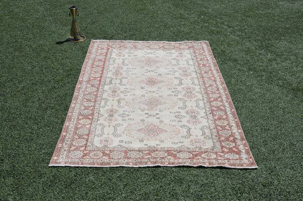Beige Turkish large Vintage rug for home decor, oversize rug, area rug oushak rug boho rug bedroom rug kitchen rug  kilim rug, rugs 5x8, 665386