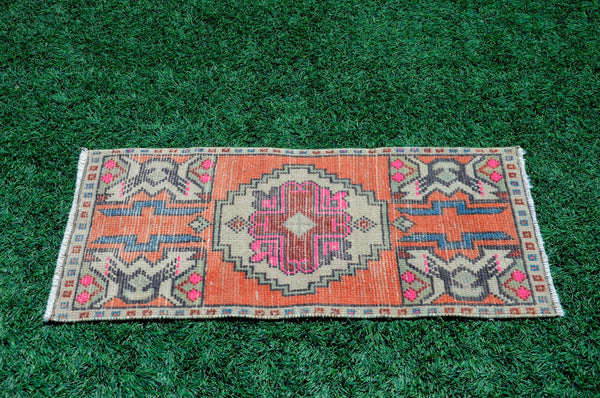 Unique Turkish Vintage small area rug doormat for home decor, bathroom rug, area oushak rug bathroom mat kitchen rug  kilim rug, rug 3,2X1,7, 665530