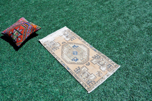 Handmade Turkish Vintage small area rug doormat for home decor, bathroom rug, area oushak rug bathroom mat kitchen kilim rug, rug 3,1X1,6, 665537