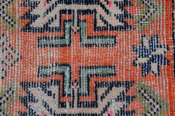Unique Turkish Vintage small area rug doormat for home decor, bathroom rug, area oushak rug bathroom mat kitchen rug  kilim rug, rug 3,3X1,7, 665614