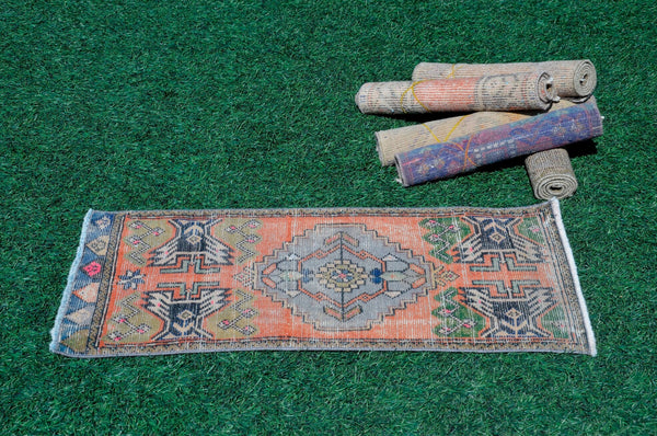 Unique Turkish Vintage small area rug doormat for home decor, bathroom rug, area oushak rug bathroom mat kitchen rug  kilim rug, rug 3,3X1,7, 665614