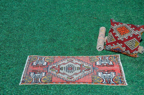 Handmade Turkish Vintage small area rug doormat for home decor, bathroom rug, area oushak rug bathroom mat kitchen kilim rug, rug 3,3X1,6, 665619