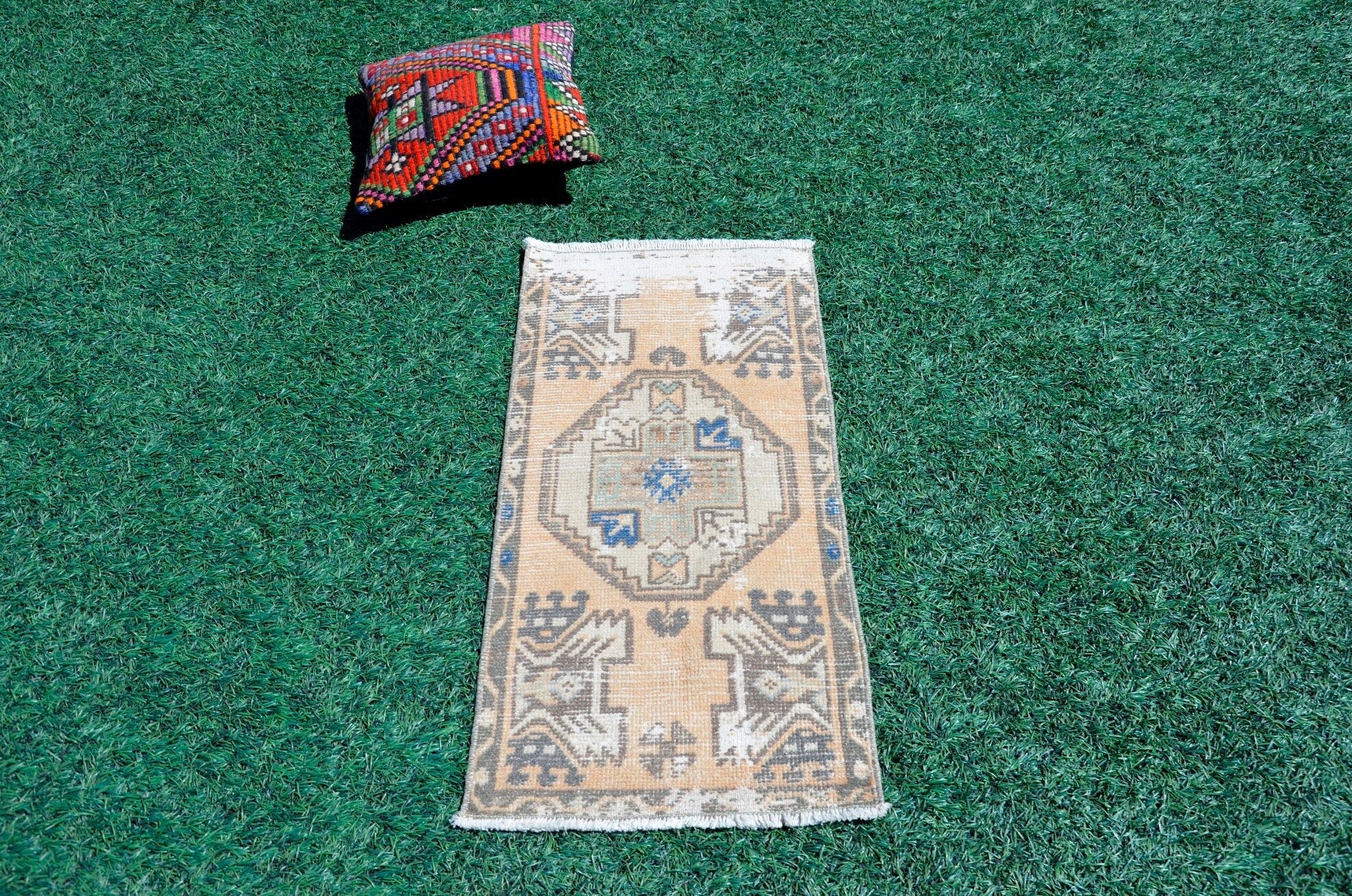 Handmade Turkish Vintage small area rug doormat for home decor, bathroom rug, area oushak rug bathroom mat kitchen kilim rug, rug 3,1X1,6, 665537