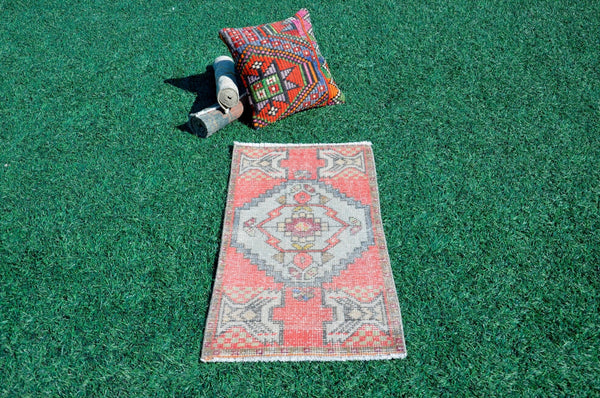 Turkish Handmade Vintage small area rug doormat for home decor, bathroom rug, area oushak rug bathroom mat kitchen kilim rug, rug 3.1X1.7, 665568