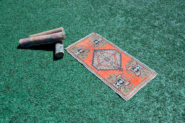 Handmade Turkish Vintage small area rug doormat for home decor, bathroom rug, area oushak rug bathroom mat kitchen kilim rug, rug 2.11x1.6, 665471
