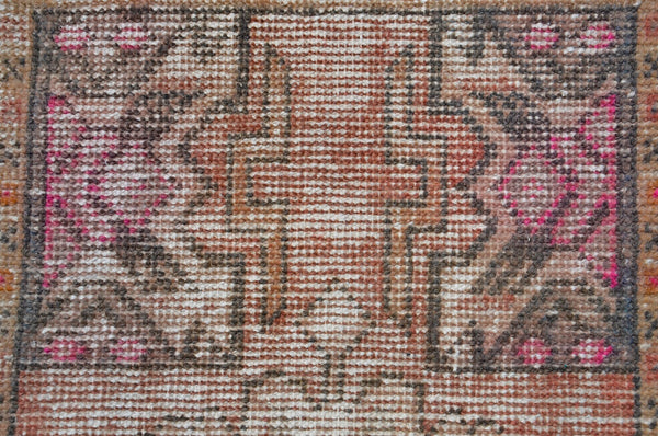 Vintage Handmade Turkish small area rug doormat for home decor, bathroom rug, area oushak rug bathroom mat kitchen kilim rug, rug 3X1.6, 665485