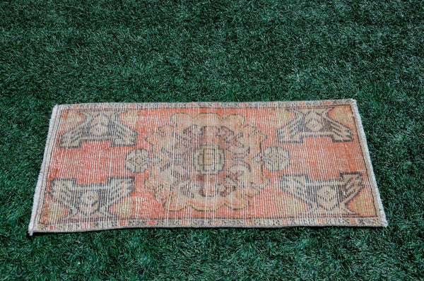 Unique Turkish Vintage small area rug doormat for home decor, bathroom rug, area oushak rug bathroom mat kitchen rug kilim rug, rug 3X1.7, 665495