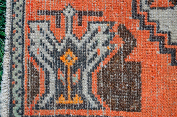 Vintage Handmade Turkish small area rug doormat for home decor, bathroom rug, area oushak rug bathroom mat kitchen kilim rug, rug 2.6X1.5, 665499