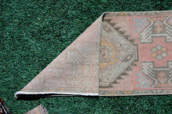 Turkish Handmade Vintage small area rug doormat for home decor, bathroom rug, area oushak rug bathroom mat kitchen kilim rug, rug 3.1X1.7, 665509