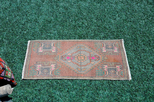 Natural Turkish Vintage small area rug doormat for home decor, bathroom rug, area oushak rug bathroom mat kitchen kilim rug, rug 3.1X1.7, 665523