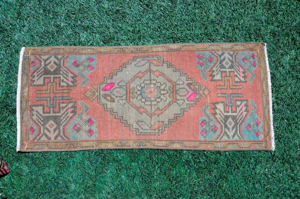 Vintage Handmade Turkish small area rug doormat for home decor, bathroom rug, area oushak rug bathroom mat kitchen kilim rug, rug 3.7X1.6, 665524