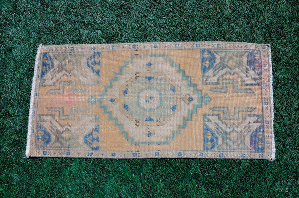 Handmade Turkish Vintage small area rug doormat for home decor, bathroom rug, area oushak rug bathroom mat kitchen kilim rug, rug 3x1.6, 665527