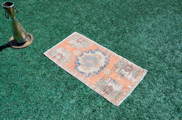 Natural Turkish Vintage small area rug doormat for home decor, bathroom rug, area oushak rug bathroom mat kitchen kilim rug, rug 3X1.7, 665531