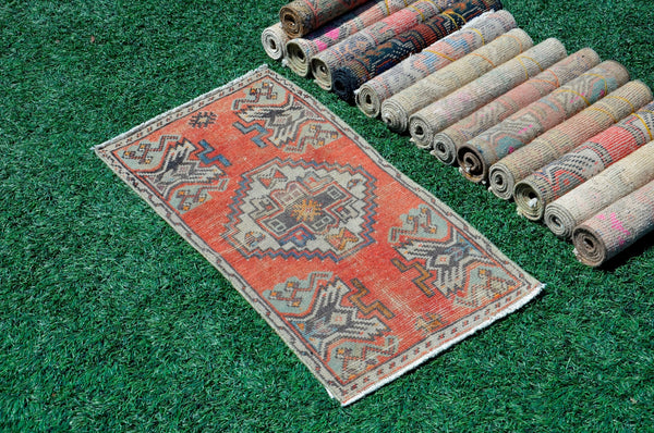 Turkish Handmade Vintage small area rug doormat for home decor, bathroom rug, area oushak rug bathroom mat kitchen kilim rug, rug 2.11X1.6, 665535