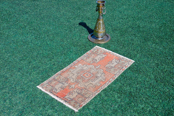 Unique Turkish Vintage small area rug doormat for home decor, bathroom rug, area oushak rug bathroom mat kitchen rug kilim rug, rug 2.9X1.7, 665540