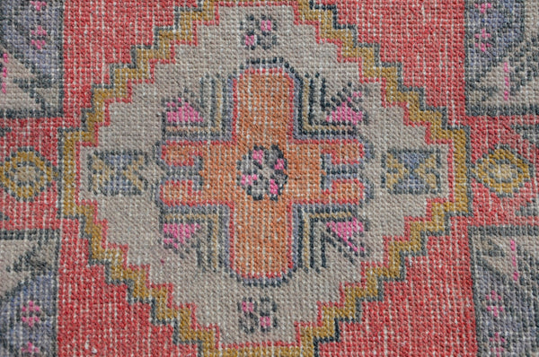 Unique Turkish Vintage small area rug doormat for home decor, bathroom rug, area oushak rug bathroom mat kitchen rug kilim rug, rug 2.10X1.5, 665570