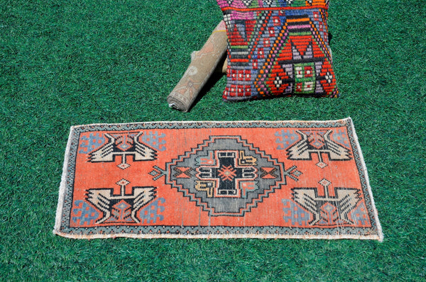 Vintage Handmade Turkish small area rug doormat for home decor, bathroom rug, area oushak rug bathroom mat kitchen kilim rug, rug 2.10X1.8, 665594