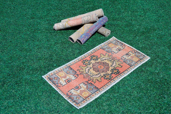 Turkish Handmade Vintage small area rug doormat for home decor, bathroom rug, area oushak rug bathroom mat kitchen kilim rug, rug 3.0X1.7, 665597