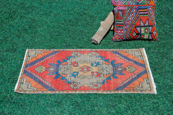 Handmade Turkish Vintage small area rug doormat for home decor, bathroom rug, area oushak rug bathroom mat kitchen kilim rug, rug 3.2x1.8, 665627